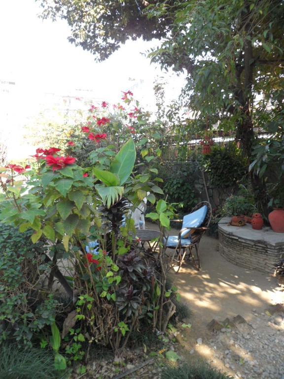 Hotel Nirvana Pokhara Kültér fotó