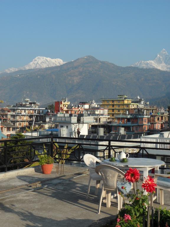 Hotel Nirvana Pokhara Kültér fotó